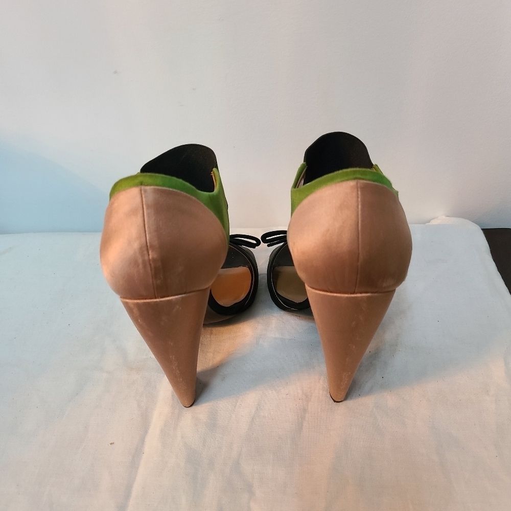 Prada Heels *RARE* - Picture 11 of 15